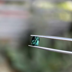 Sapphire xanh lá oval 2ct-S0824-012